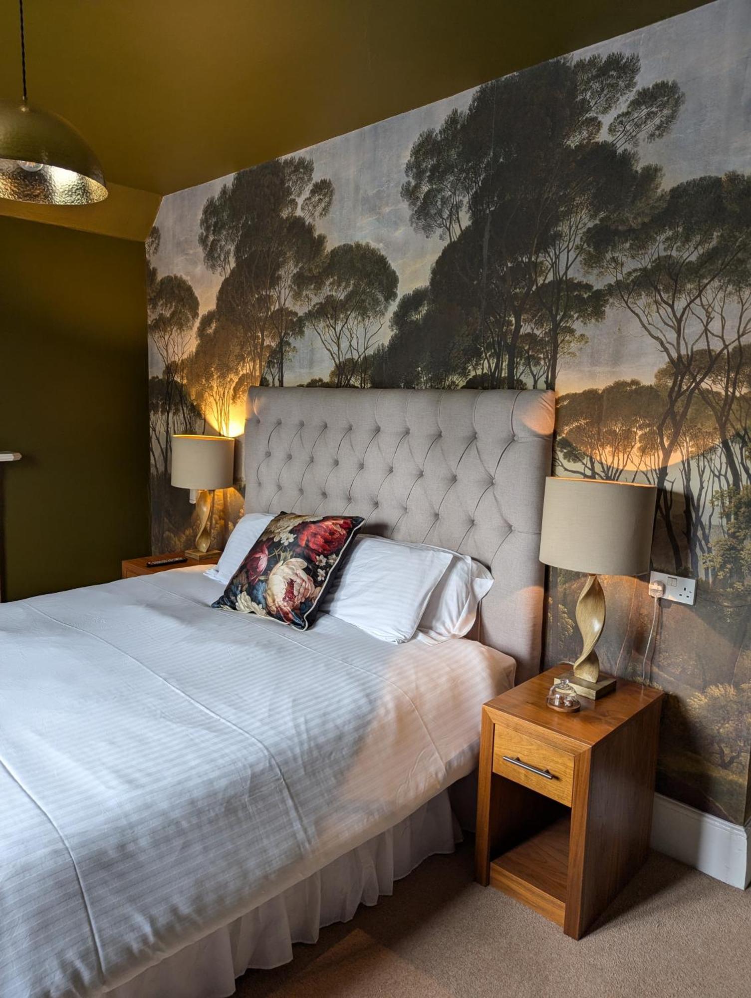 The Duke Hotel Hilmarton Eksteriør billede