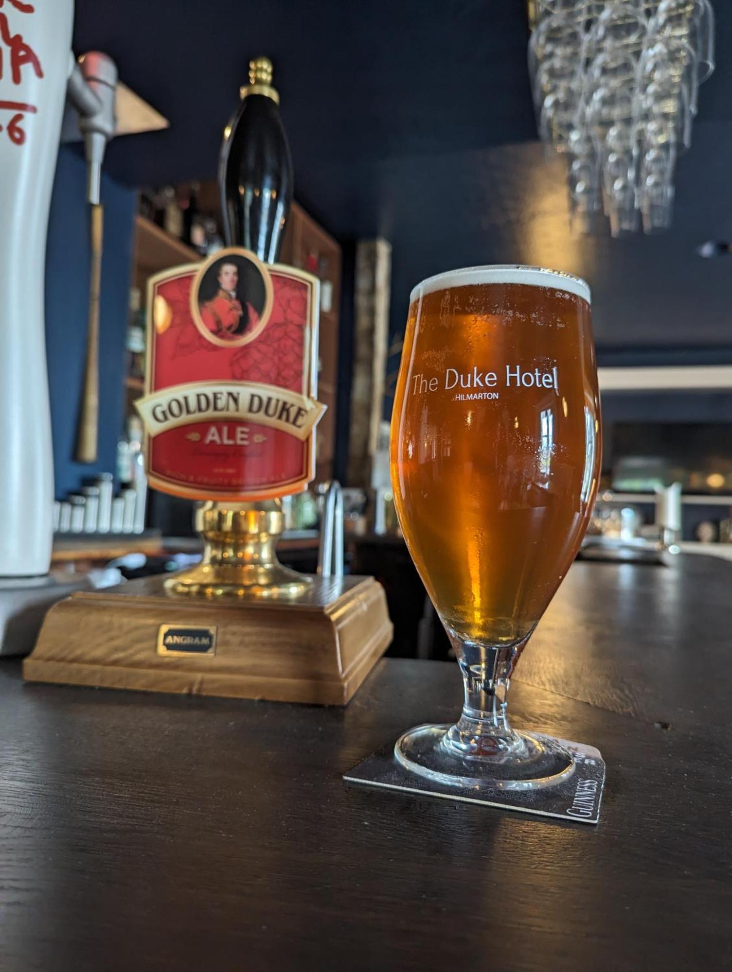 The Duke Hotel Hilmarton Eksteriør billede