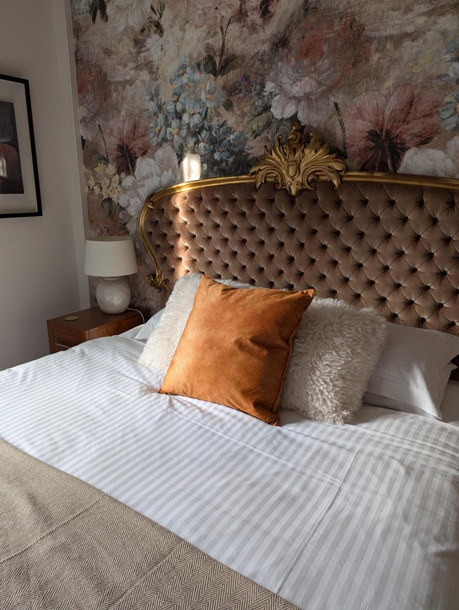 The Duke Hotel Hilmarton Eksteriør billede