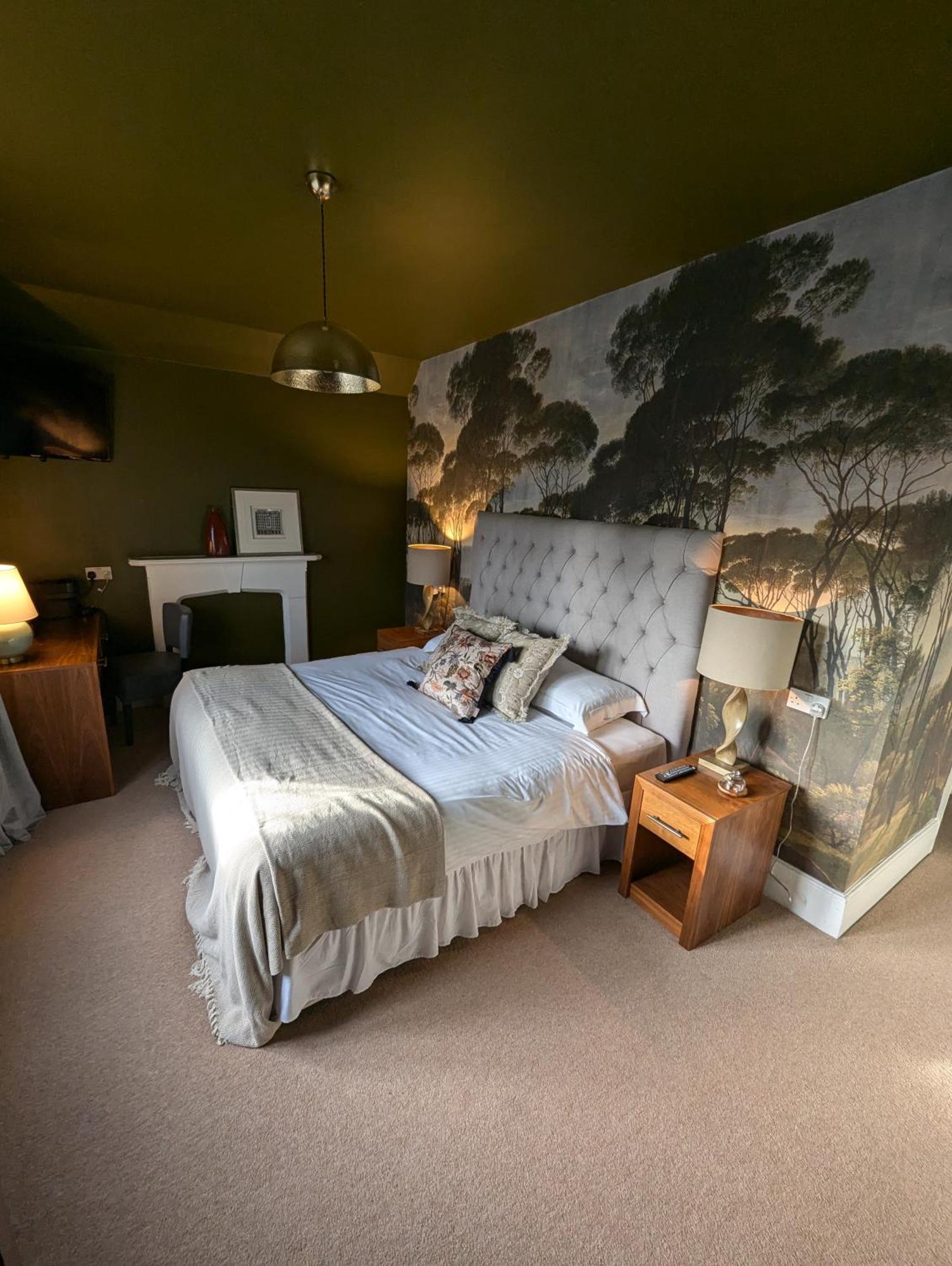 The Duke Hotel Hilmarton Eksteriør billede